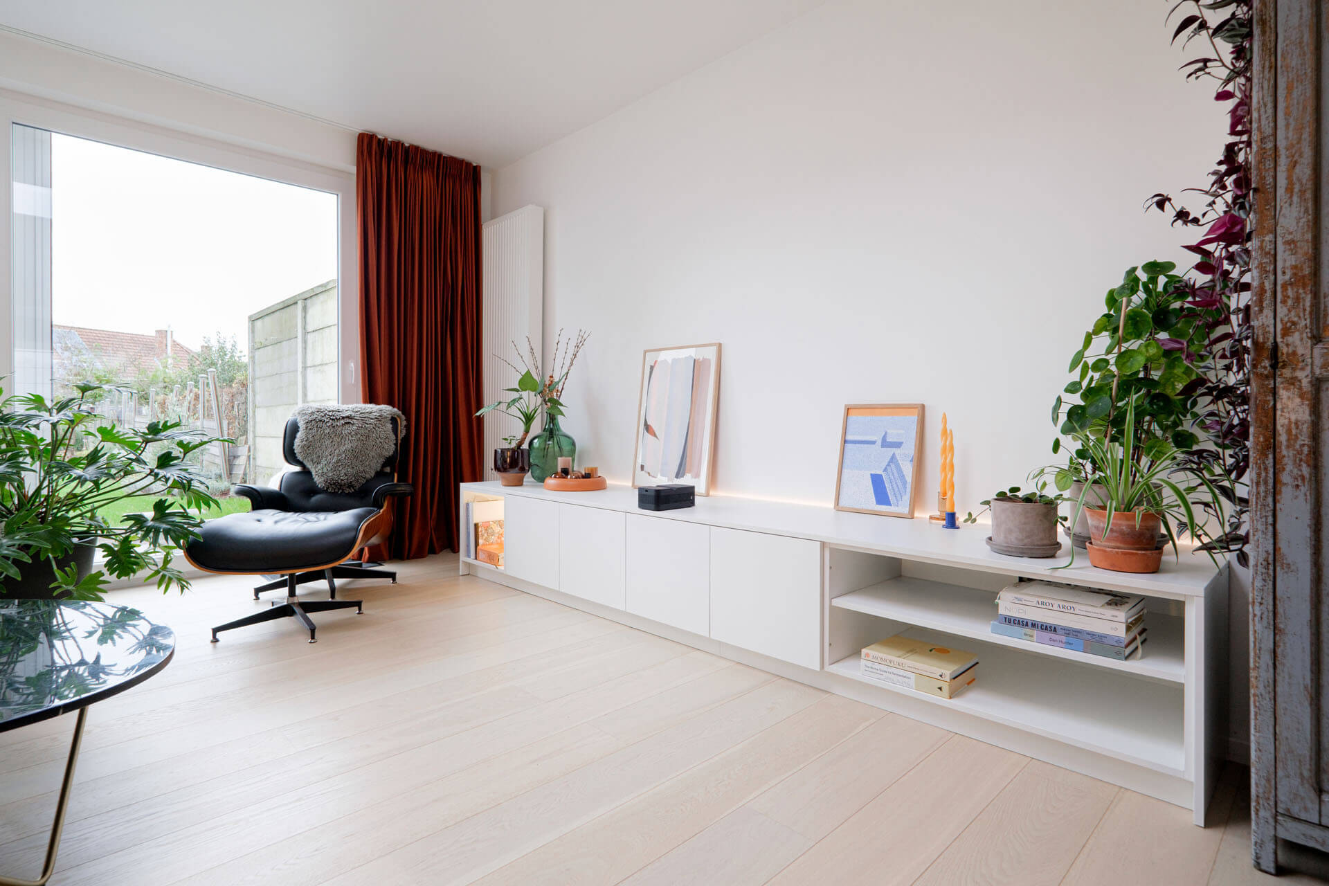 meuble TV blanc sur mesure dans le salon