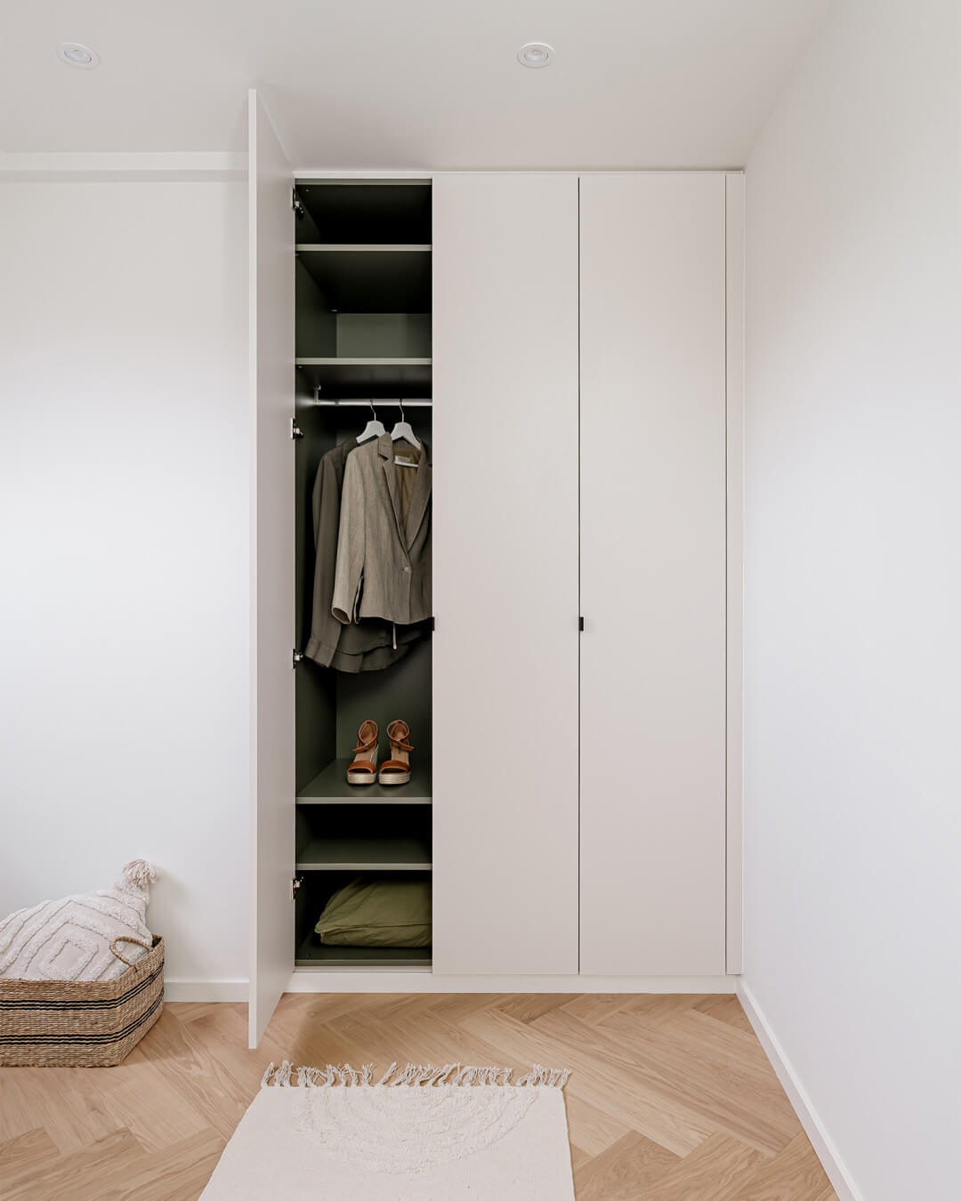 Armoire encastrée