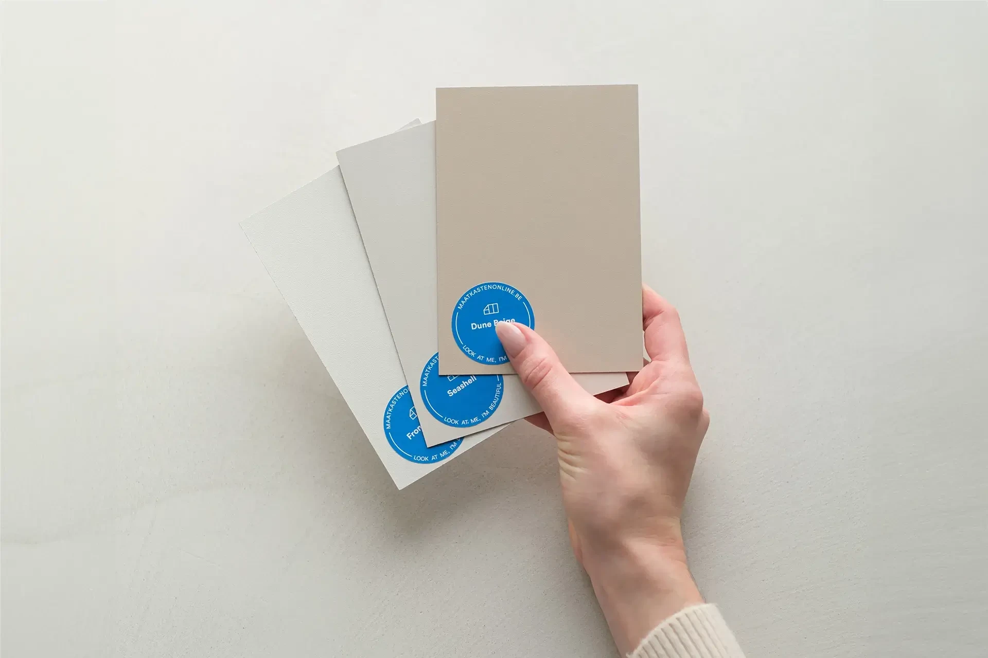 Échantillons de couleurs gratuits pour vos armoires sur mesure de Custoro