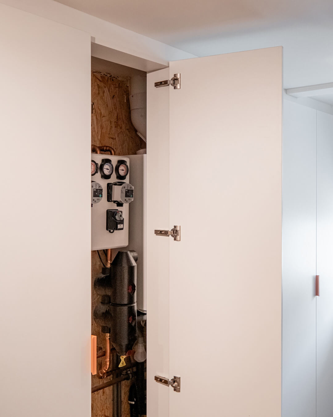 Armoire technique sur mesure dans la maison Sundae
