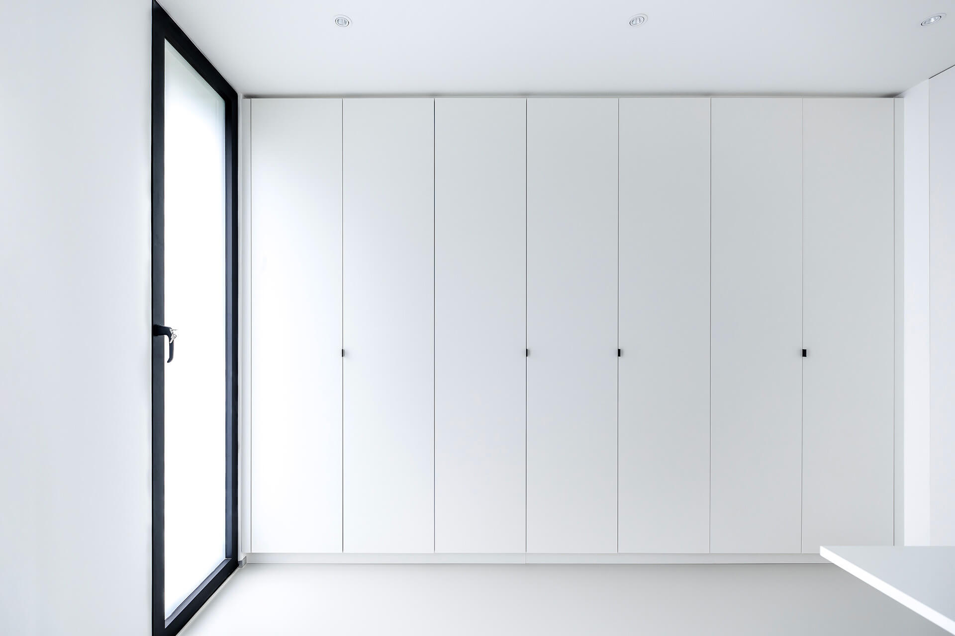 Armoire de rangement blanche sur mesure de custoro