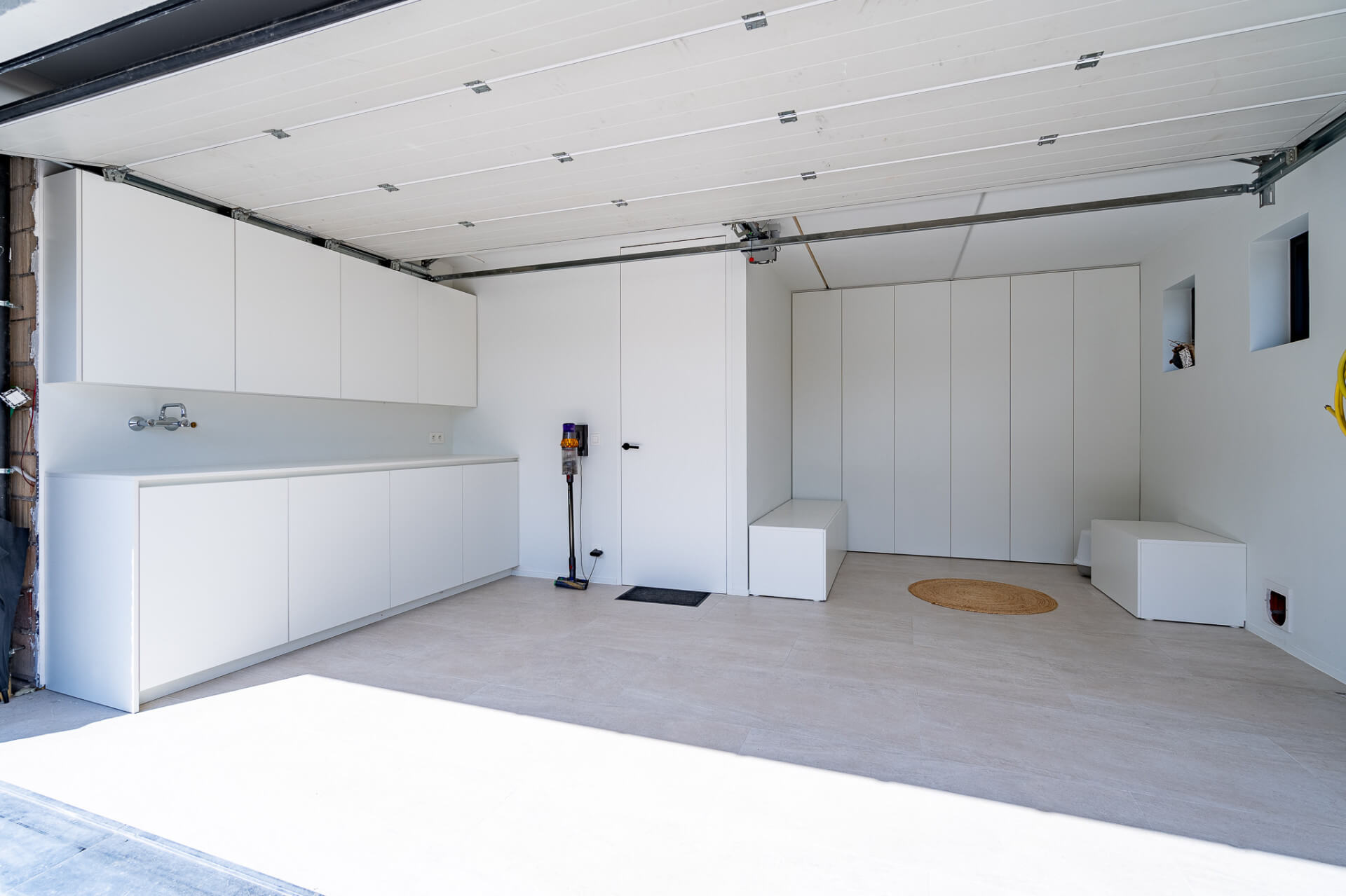  Armoires de rangement sur mesure pour le garage