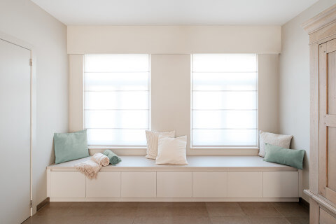 Banc de rangement sur mesure en beige de maatkasten online