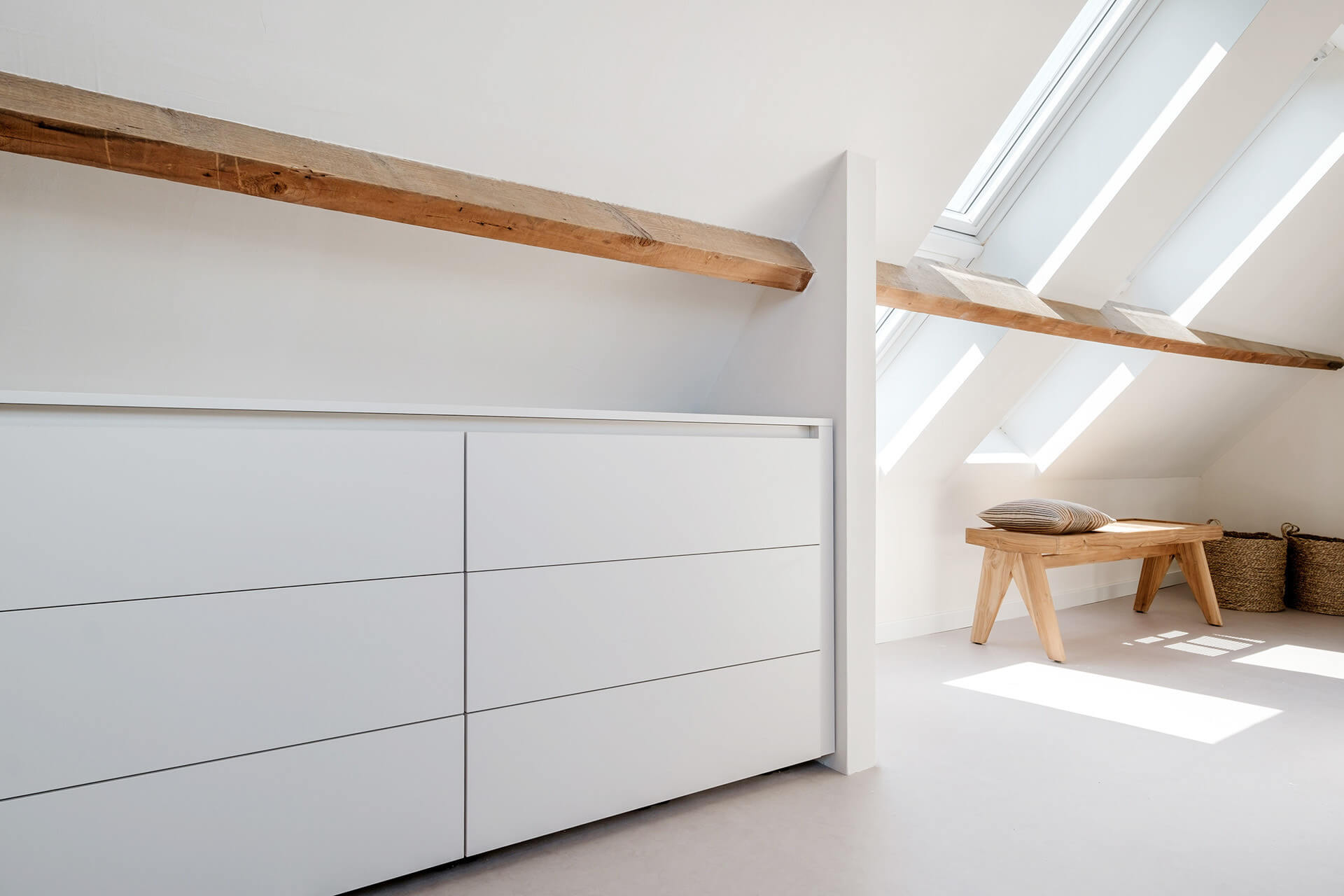 Commode sur mesure pour grenier de custoro