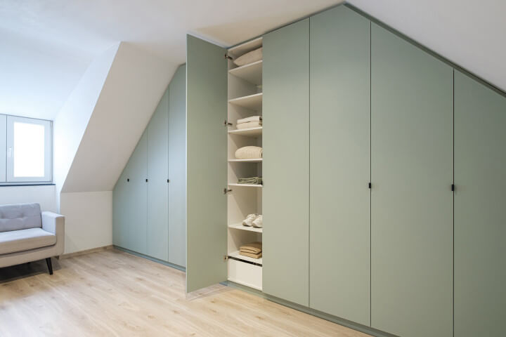 Besoin d'une meuble sous pente ? La solution sur mesure.