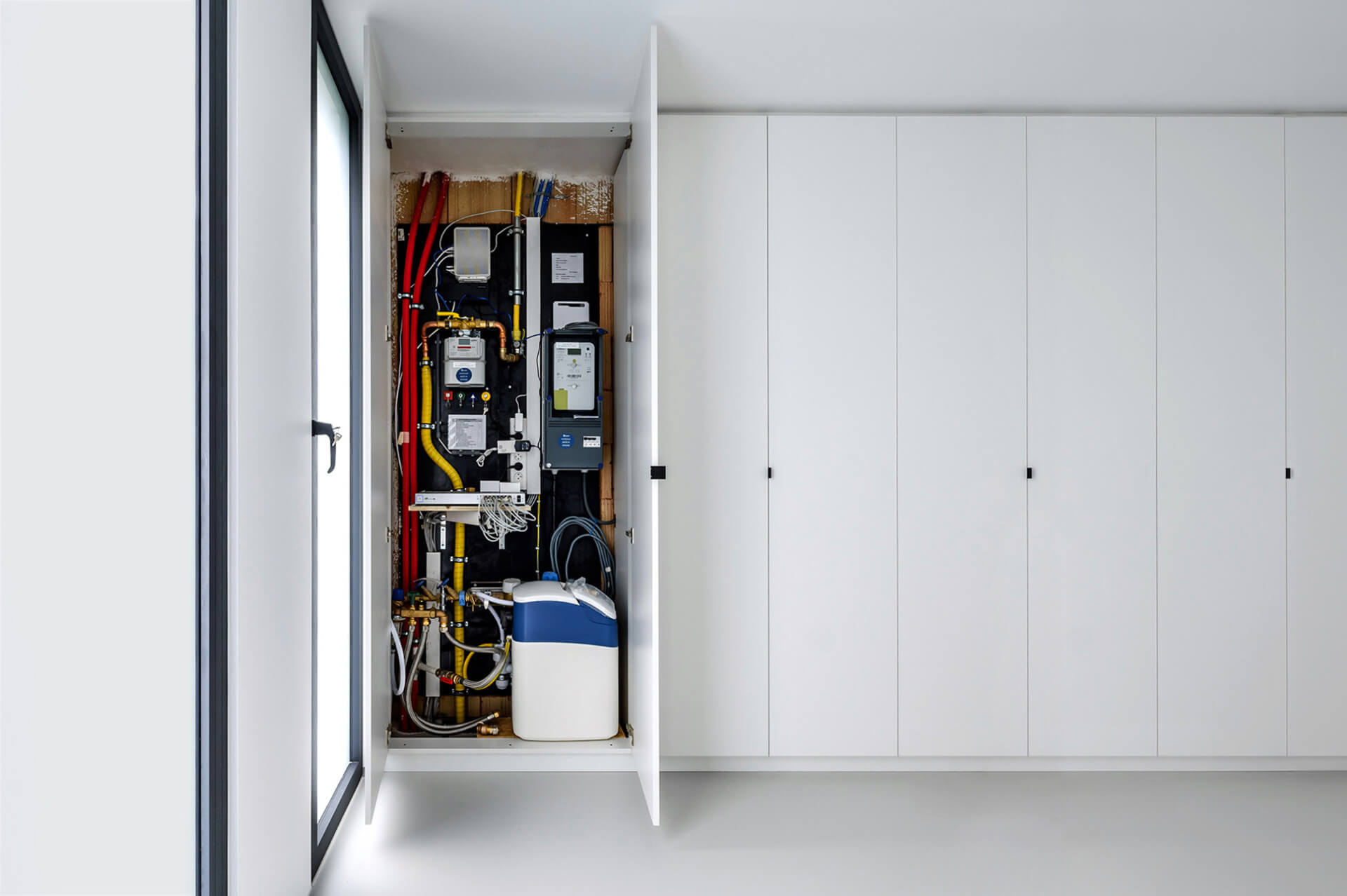  Cacher les installations techniques avec une armoire technique