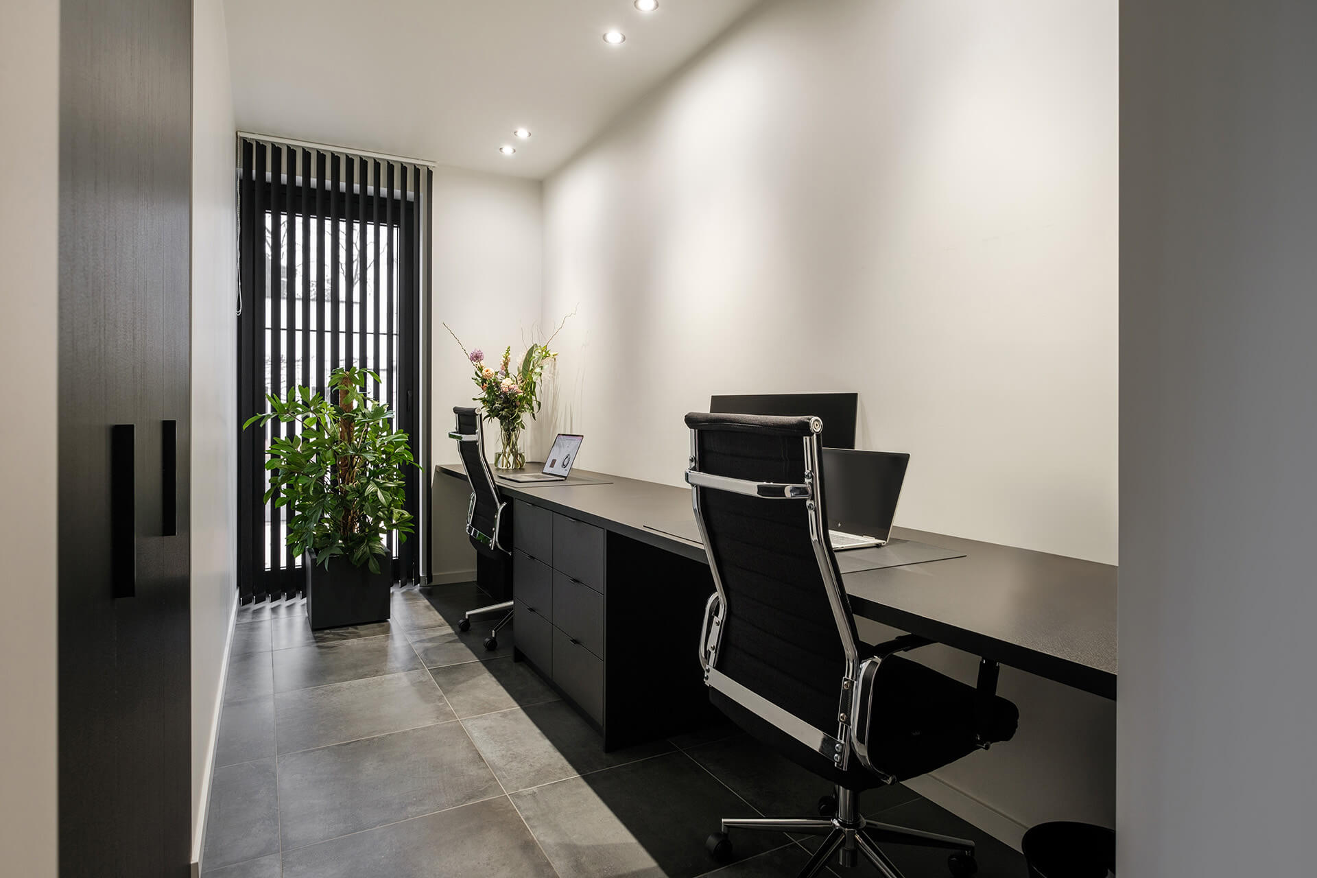 Commode dont le plateau sert de bureau sur mesure