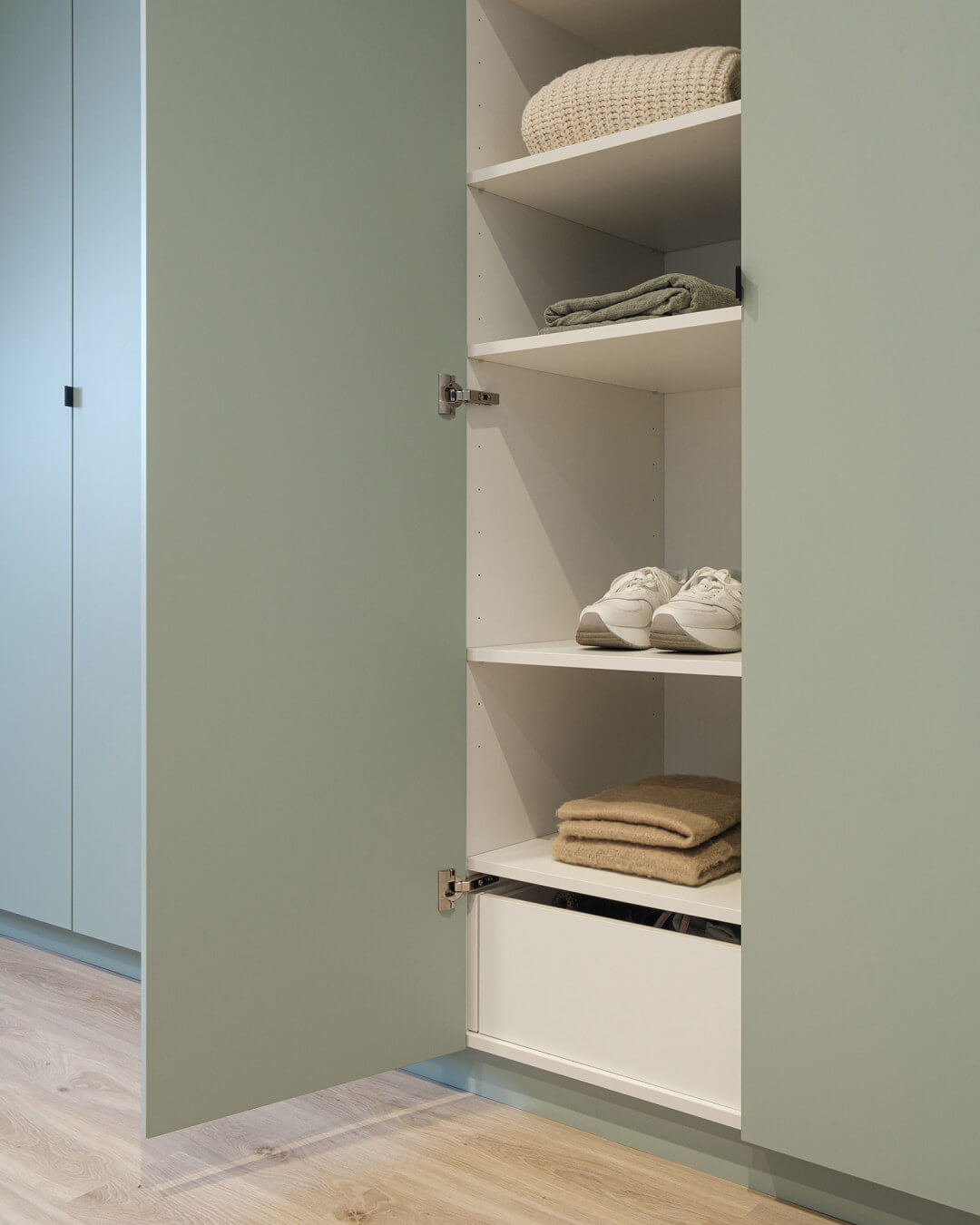 Armoire sous pente en industrial green 