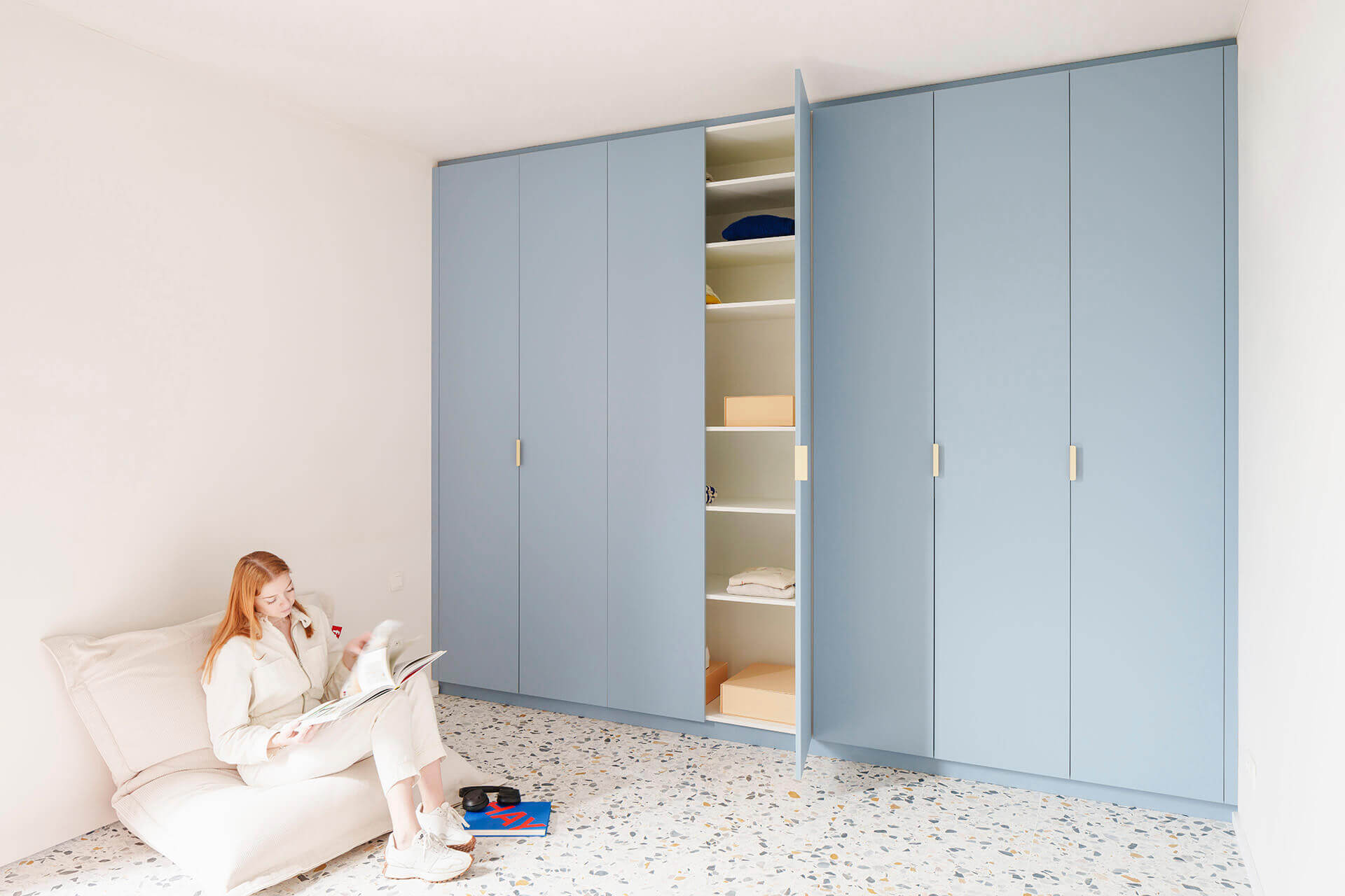 armoire encastrée en Silver Blue