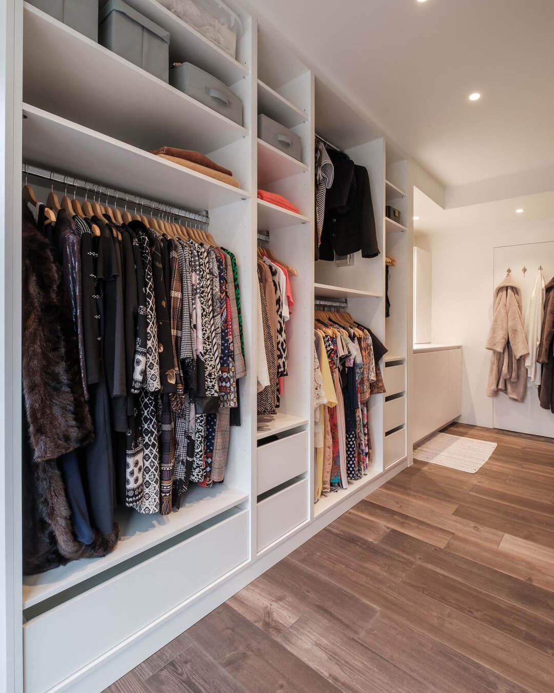 Dressing ouvert blanc à l'avant