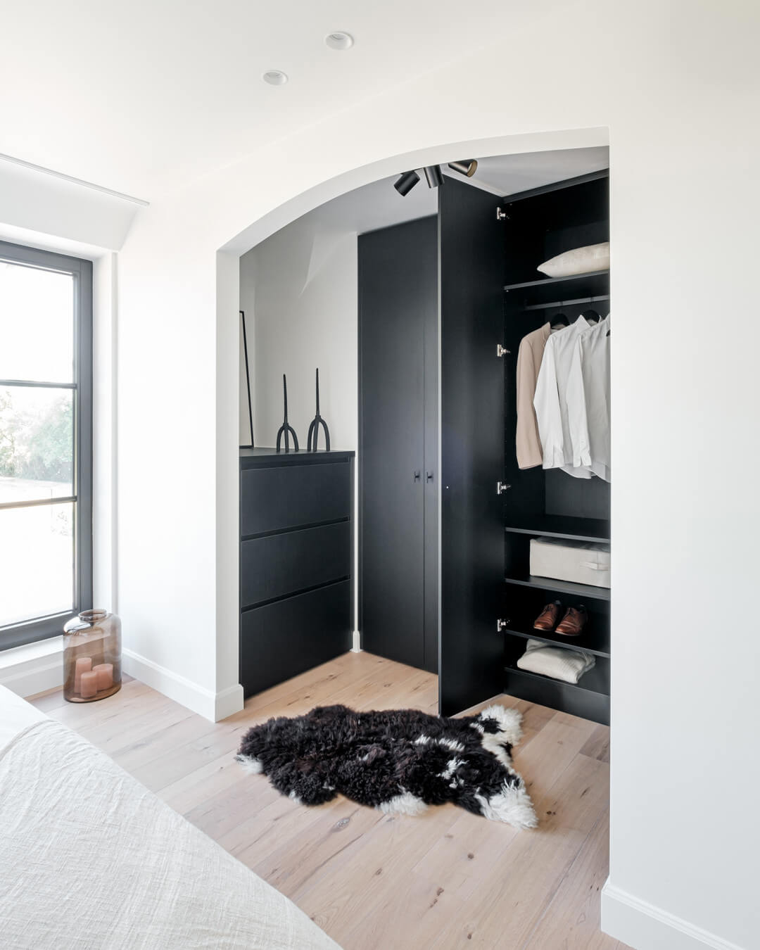 Commode sur mesure de Custoro, dans le coloris Elegant Black