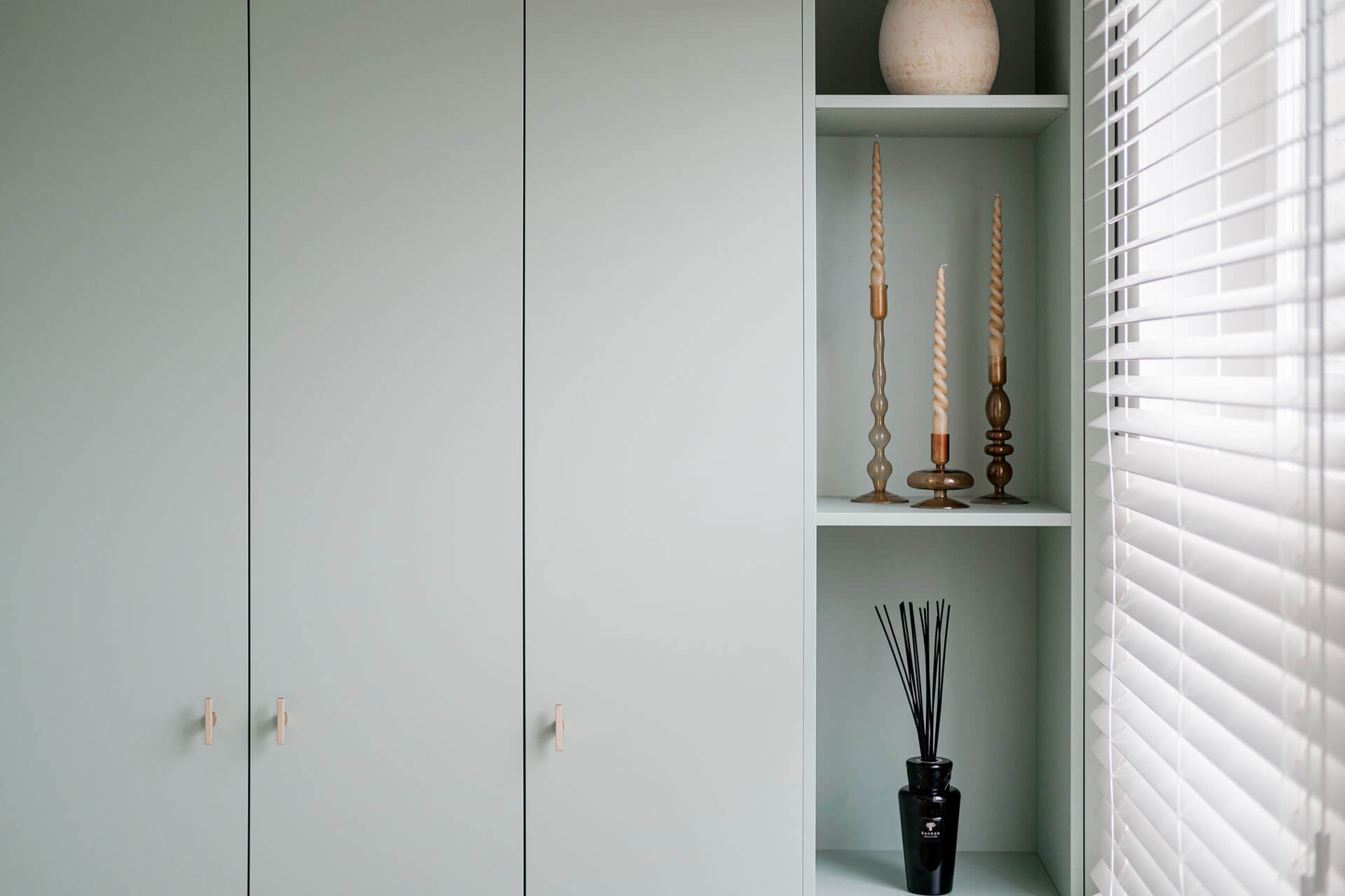 Vestiaire avec et sans portes dans Industrial Green