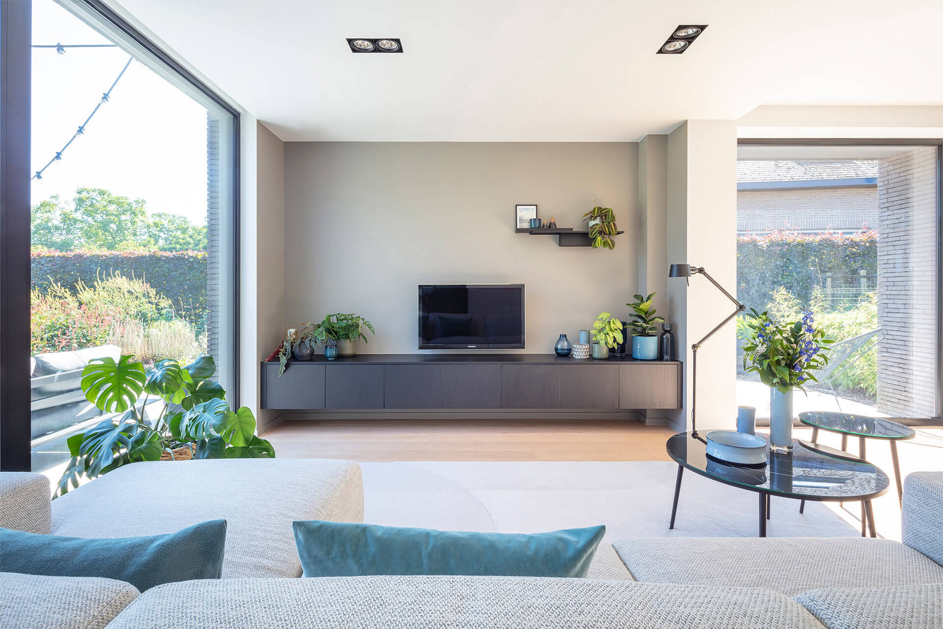 Meuble TV, encastré et flottant de custoro