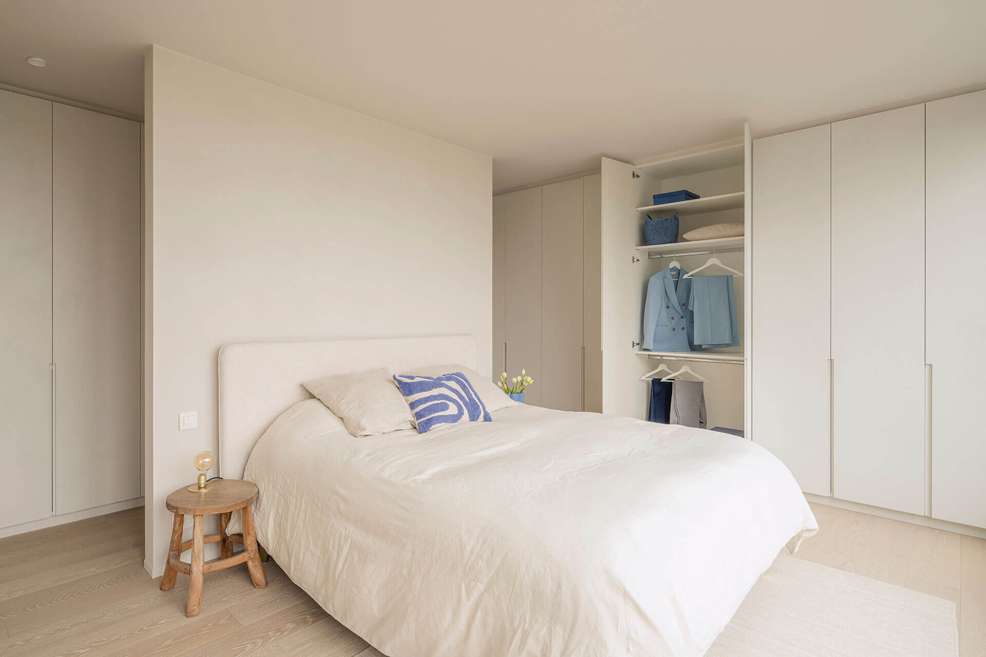 Dressing sur mesure avec poignée longue encastrée 