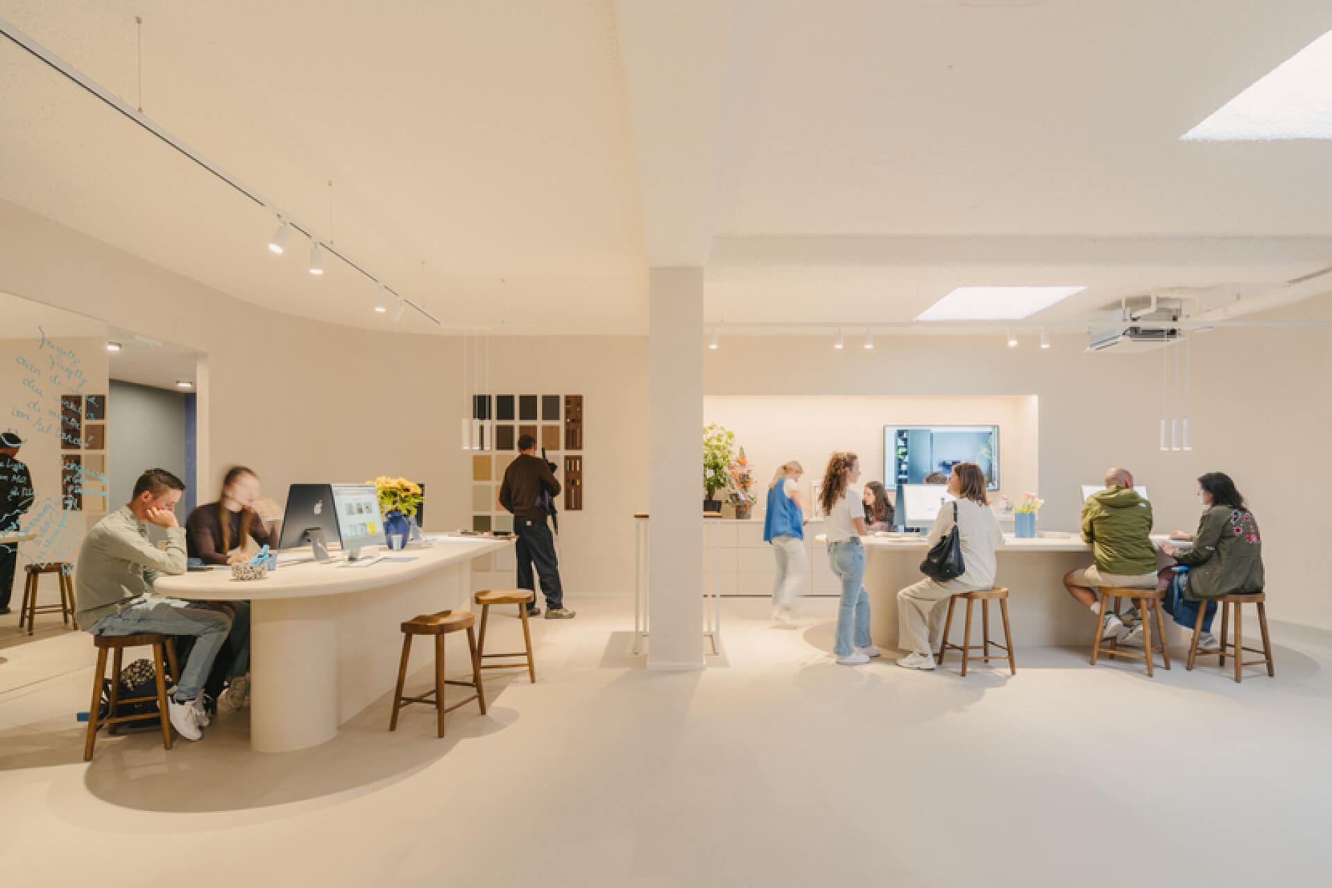 Salle d'exposition de meubles sur mesure en ligne à Anvers
