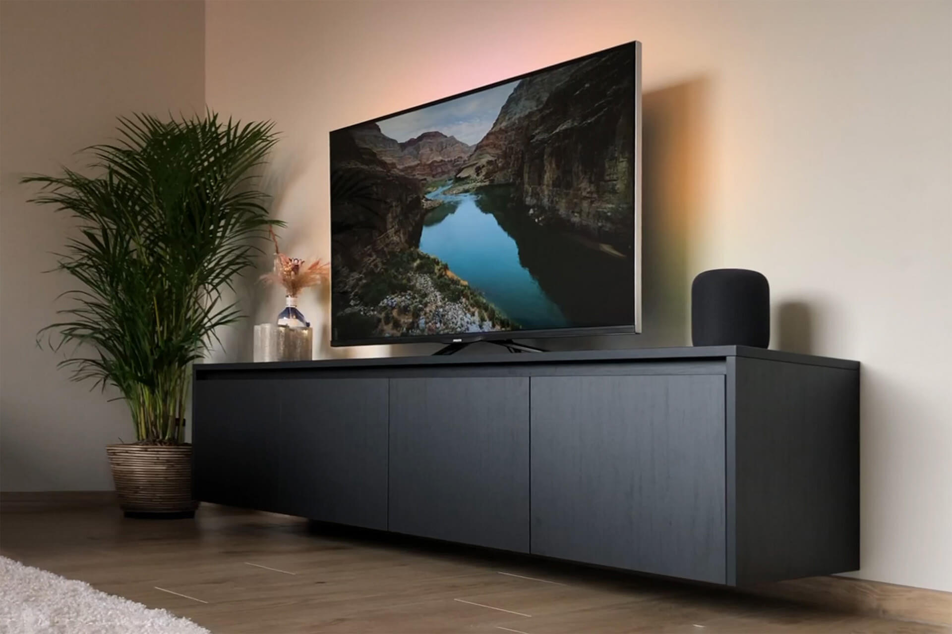 Meuble TV, autoportant et flottant de custoro