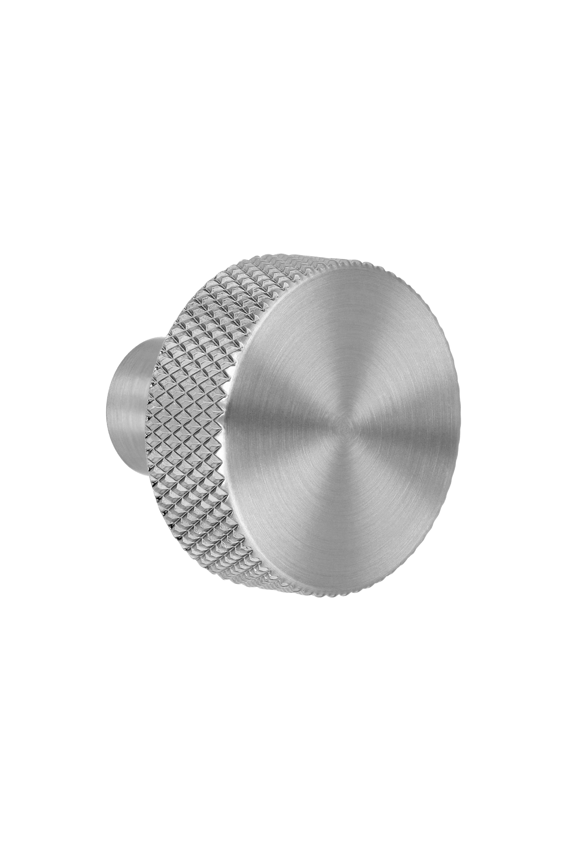 Poignée métallique bouton, vue de face. Diamètre : 3,5 cm, bord texturé à facettes. Disponible sur la boutique en ligne de Custoro.