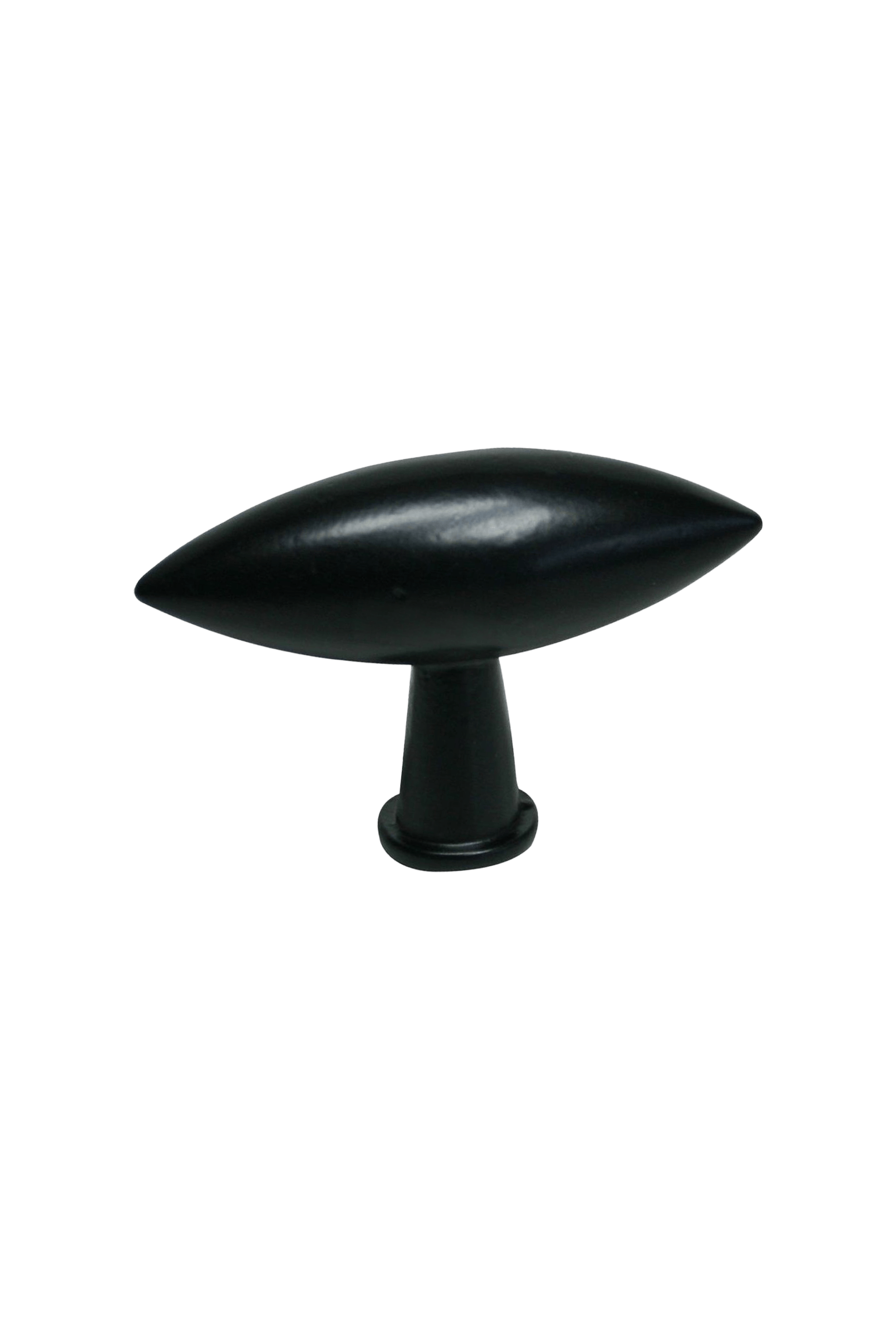 Poignée olive noire, horizontale. Longueur : 3,6 cm. Disponible sur la boutique en ligne de Custoro.