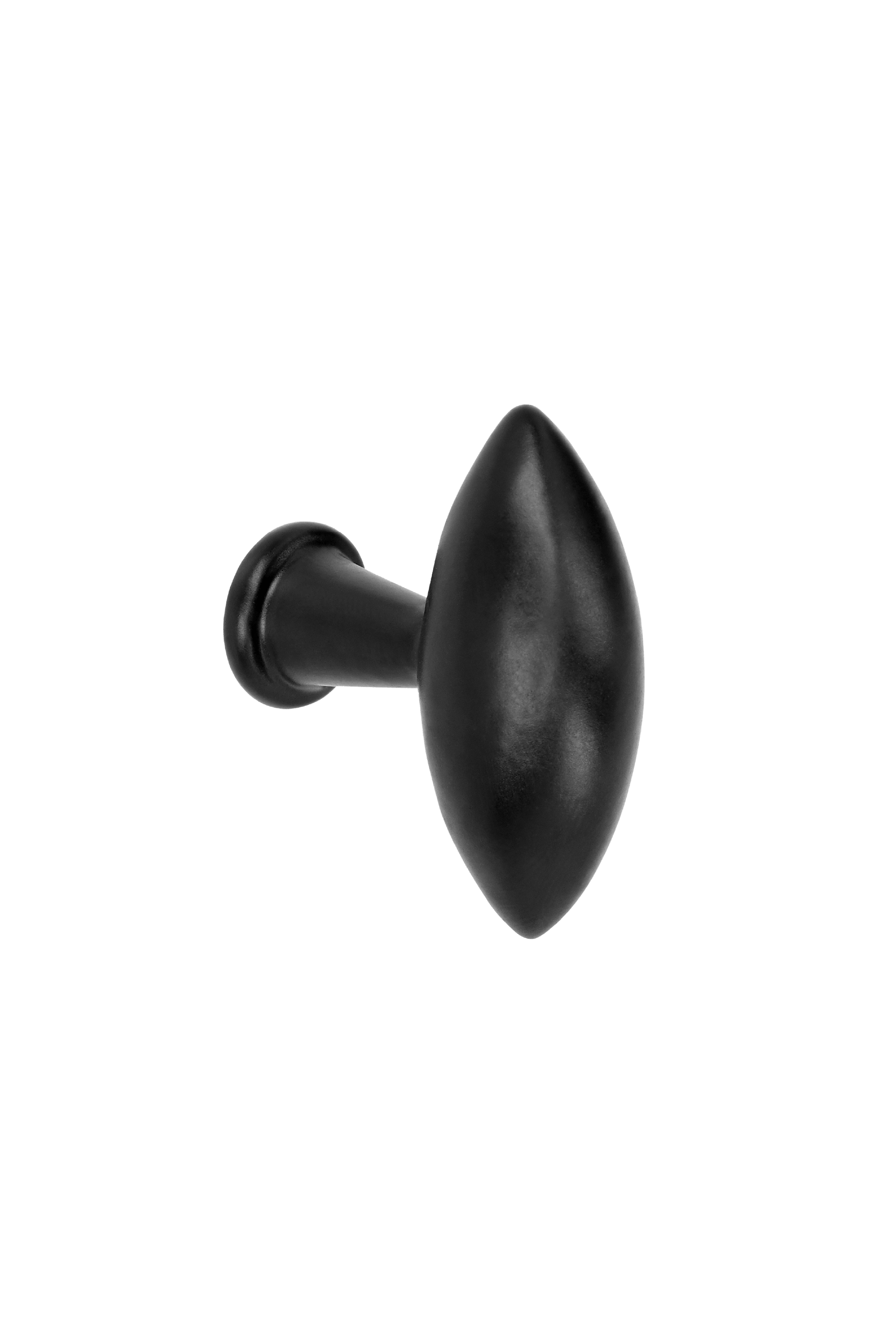 Poignée olive en noir mat, vue de face. Longueur : 3,6 cm. Disponible sur la boutique en ligne de Custoro.